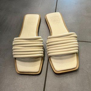 Womens Size 8 Dolce Vita Flat Sandal